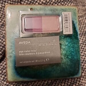 AVEDA Violet Bloom #997 Petal Essence Eye Color SHADOW Trio RARE Discontinued